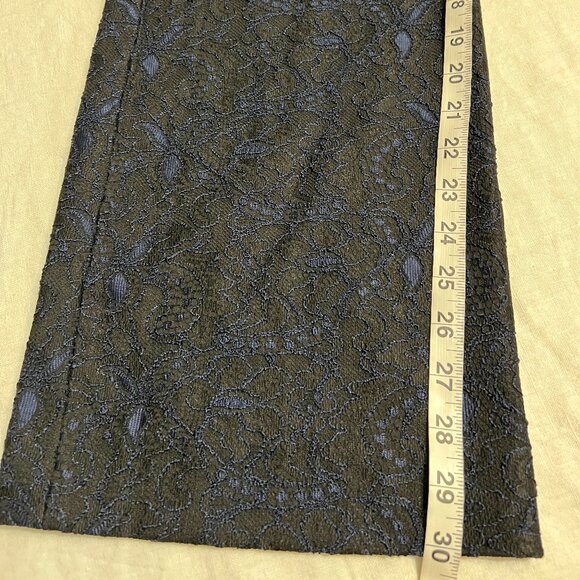 Chico's Black Label Pants Sz 2.5 Brocade Metallic Lace Trousers Navy Blue Dressy - Picture 9 of 10